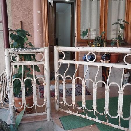Вилла Sololaki Тбилиси Экстерьер фото